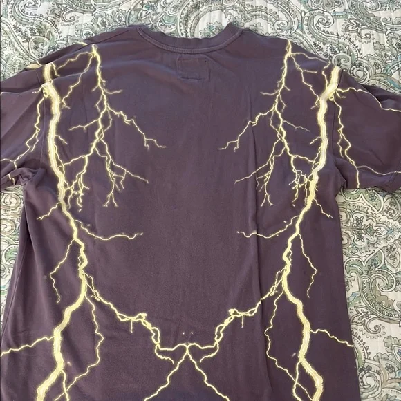 Graphic Wolves T-Shirt with Lightning Design - Picture 2 of 3